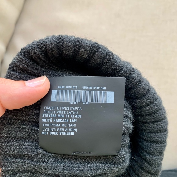 PRADA MEN AND WOMAN CASHMERE HAT (Size M) - Picture 6 of 6